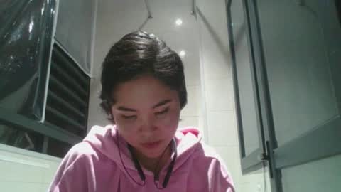 Jenny  online show from November 6, 2025, 11:22 am