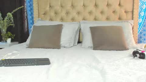 Kery Hillson online show from December 9, 2024, 1:13 pm