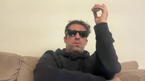 kesi8588 online show from February 8, 2026, 5:49 pm