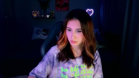 Snapshot of keti_moon chatting on November 7, 2025, 5:24 pm Keti 3 online show from November 7, 2025, 5:24 pm