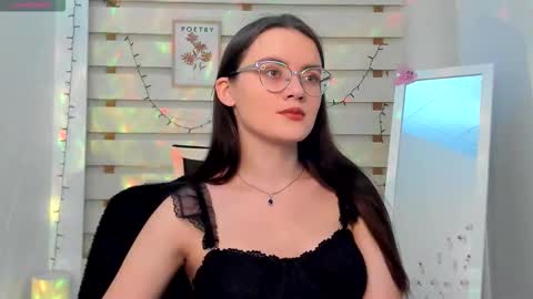 Ketrin online show from September 28, 2025, 3:39 pm