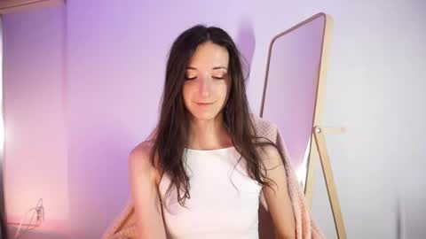 Snapshot of kettybelly chatting on September 22, 2025, 7:21 am kettyIm a simple girl who likes gifts Lovense is activeThere are legends that in this room all your wish can come true online show from September 22, 2025, 7:21 am