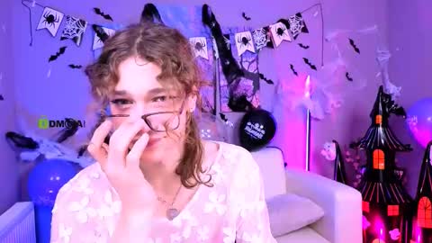 kevi here online show from October 22, 2025, 7:57 pm