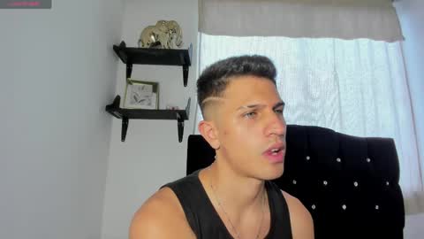 Snapshot of kevin_ahs1 chatting on April 30, 2026, 10:47 pm Kevin Ahs online show from April 30, 2026, 10:47 pm