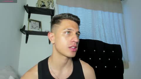 Snapshot of kevin_ahs1 chatting on May 26, 2026, 11:01 pm Kevin Ahs online show from May 26, 2026, 11:01 pm
