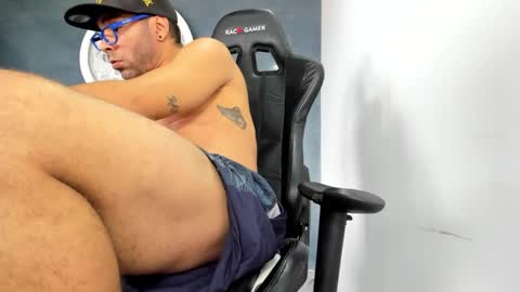 Snapshot of kevin_bronx chatting on January 9, 2025, 3:44 pm Kevin online show from January 9, 2025, 3:44 pm