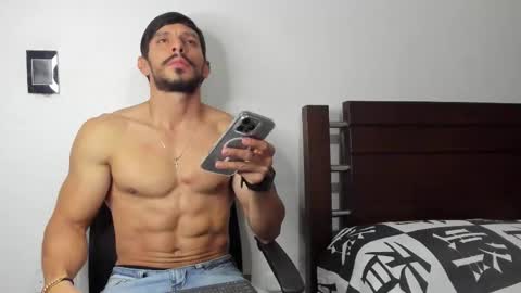 kevin_malone22 online show from January 18, 2026, 9:29 pm