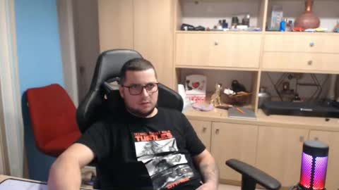 Kevinn online show from October 27, 2025, 8:35 pm