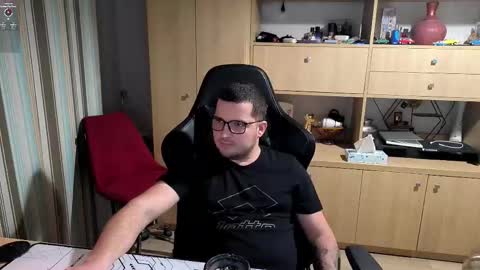 Kevinn online show from November 3, 2025, 9:16 pm