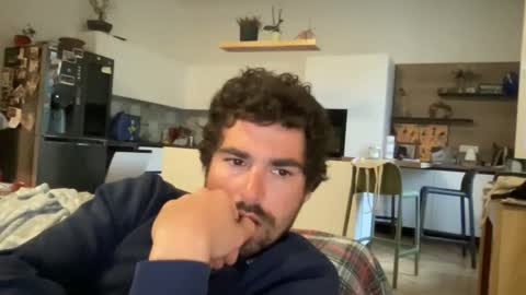 kevinpillobello online show from April 14, 2026, 4:35 pm