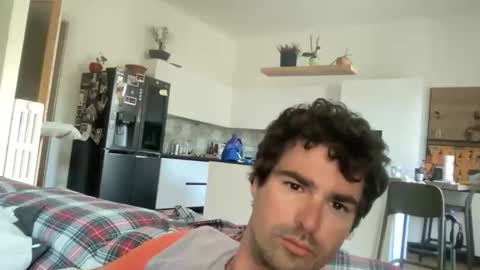 kevinpillobello online show from April 17, 2026, 3:37 pm