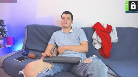 kevin and ottis online show from December 15, 2025, 11:42 pm