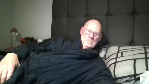 kevlooking4sez online show from January 15, 2025, 11:40 pm