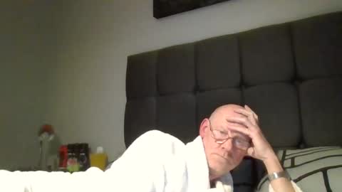 kevlooking4sez online show from January 24, 2025, 12:42 am