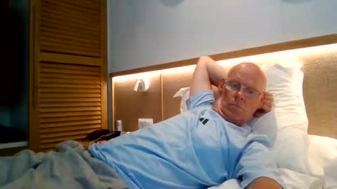Snapshot of kevlooking4sez chatting on August 4, 2026, 5:26 pm kevlooking4sez online show from August 4, 2026, 5:26 pm
