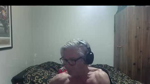 kevwestunder9696 online show from October 30, 2025, 1:12 pm