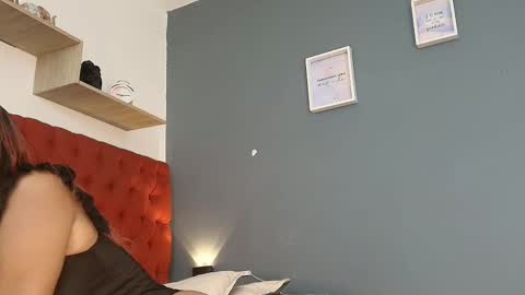 Keyla  online show from October 24, 2025, 12:01 pm