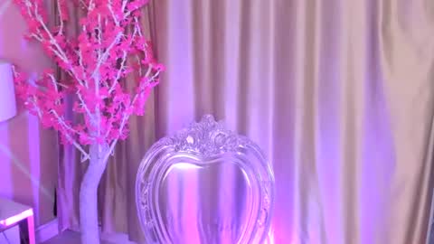 Keyla noa online show from April 6, 2026, 11:22 am