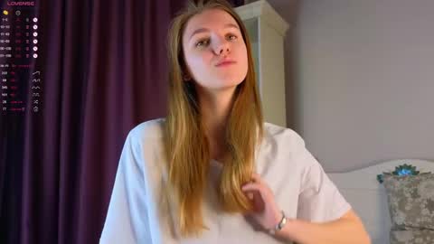 Snapshot of keylalong chatting on February 25, 2025, 12:13 pm Hi Im Mary Glad to see you in my room PVT is open online show from February 25, 2025, 12:13 pm