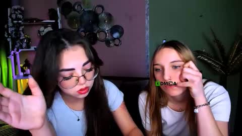 Keylas online show from December 17, 2025, 1:17 pm