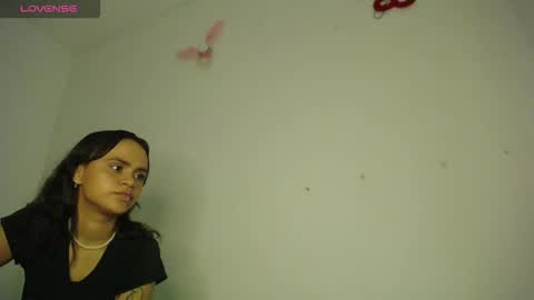 Keyla online show from October 9, 2025, 7:34 pm