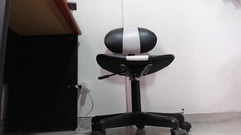 Snapshot of keylie_saenz28 chatting on November 5, 2025, 3:34 pm online show from November 5, 2025, 3:34 pm