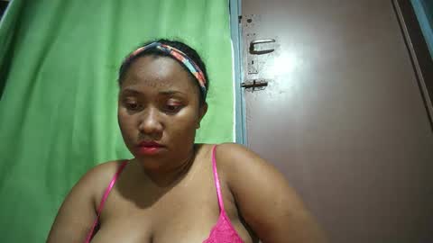 Snapshot of kezia0910 chatting on October 13, 2025, 6:52 pm kezia0910 online show from October 13, 2025, 6:52 pm