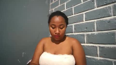 Snapshot of kezia0910 chatting on November 3, 2025, 2:18 pm kezia0910 online show from November 3, 2025, 2:18 pm