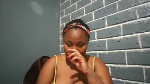 Snapshot of kezia0910 chatting on November 6, 2025, 12:17 pm kezia0910 online show from November 6, 2025, 12:17 pm