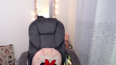 Snapshot of khal_girl chatting on February 6, 2025, 1:32 pm Liss online show from February 6, 2025, 1:32 pm