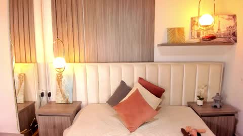 Kharla Marin online show from October 12, 2025, 2:21 am