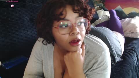 Snapshot of khayaparker chatting on December 19, 2024, 5:40 pm Khaya online show from December 19, 2024, 5:40 pm