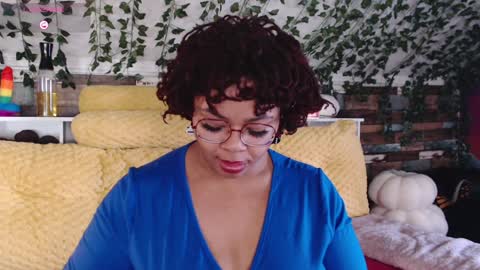 Snapshot of khayaparker chatting on January 19, 2025, 4:14 pm Khaya online show from January 19, 2025, 4:14 pm