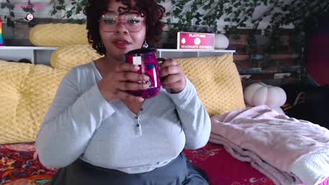 Snapshot of khayaparker chatting on January 31, 2025, 7:08 pm Khaya online show from January 31, 2025, 7:08 pm