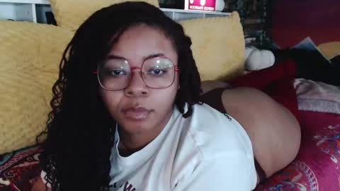 Snapshot of khayaparker chatting on February 9, 2025, 4:36 am Khaya online show from February 9, 2025, 4:36 am