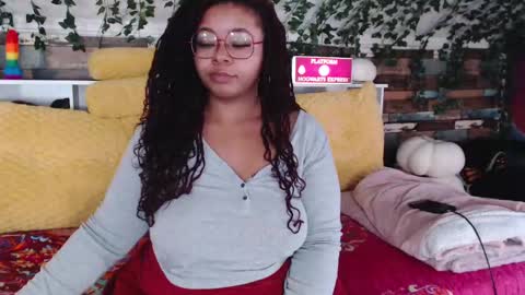 Snapshot of khayaparker chatting on February 10, 2025, 2:05 pm Khaya online show from February 10, 2025, 2:05 pm