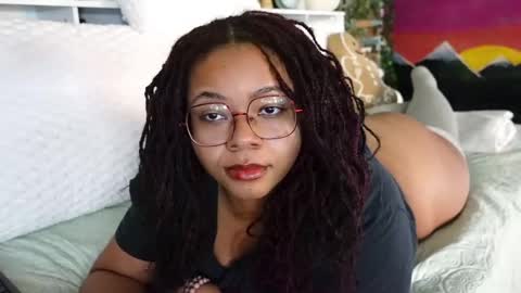 Snapshot of khayaparker chatting on February 19, 2025, 1:50 pm Khaya online show from February 19, 2025, 1:50 pm