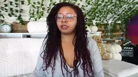 Snapshot of khayaparker chatting on March 1, 2025, 9:29 am Khaya online show from March 1, 2025, 9:29 am