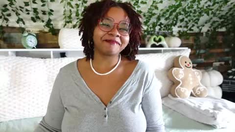 Snapshot of khayaparker chatting on March 4, 2025, 2:21 pm Khaya online show from March 4, 2025, 2:21 pm