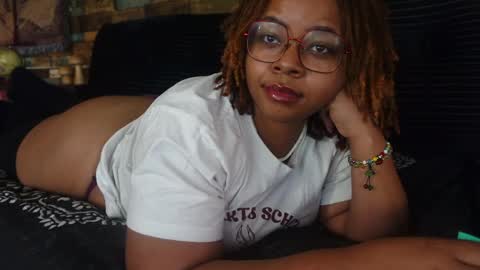 Snapshot of khayaparker chatting on September 9, 2025, 4:17 pm Khaya online show from September 9, 2025, 4:17 pm