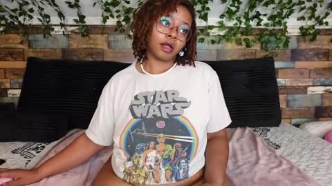 Snapshot of khayaparker chatting on October 6, 2025, 3:42 pm Khaya online show from October 6, 2025, 3:42 pm