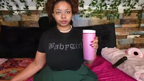 Snapshot of khayaparker chatting on October 10, 2025, 11:53 am Khaya online show from October 10, 2025, 11:53 am