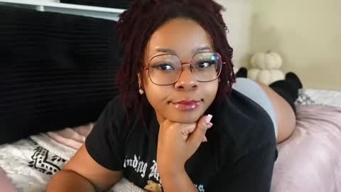 Snapshot of khayaparker chatting on November 5, 2025, 5:57 pm Khaya online show from November 5, 2025, 5:57 pm