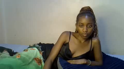 Snapshot of kheisah chatting on October 29, 2025, 9:38 pm kheisah online show from October 29, 2025, 9:38 pm