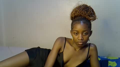 Snapshot of kheisah chatting on November 6, 2025, 12:28 pm kheisah online show from November 6, 2025, 12:28 pm