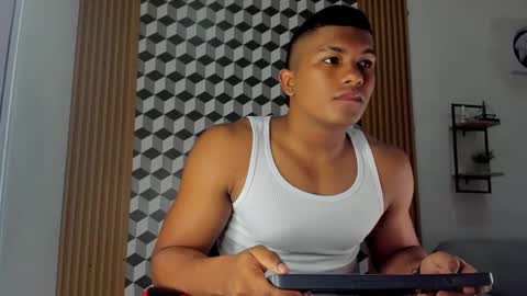 Snapshot of khen_west1 chatting on March 1, 2025, 6:32 pm khen_west1 online show from March 1, 2025, 6:32 pm