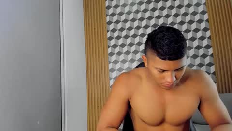 Snapshot of khen_west1 chatting on March 5, 2025, 11:49 pm khen_west1 online show from March 5, 2025, 11:49 pm