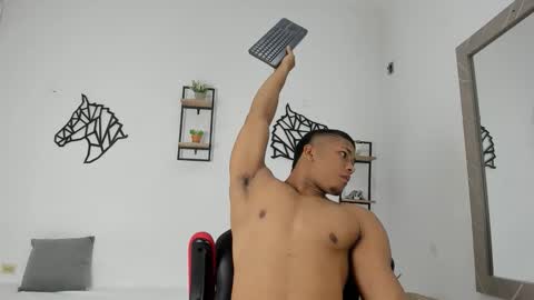 Snapshot of khen_west1 chatting on September 19, 2025, 7:03 pm khen_west1 online show from September 19, 2025, 7:03 pm