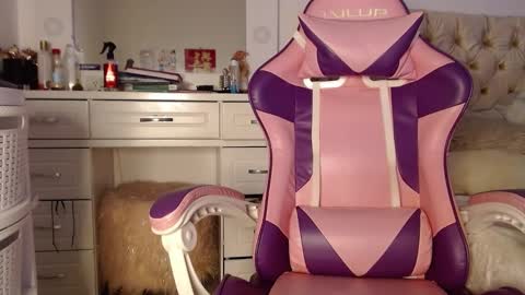 Snapshot of khloe33 chatting on February 23, 2025, 2:07 am khloe33 online show from February 23, 2025, 2:07 am