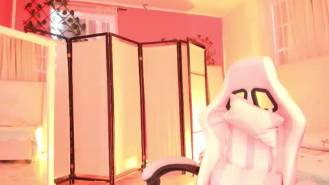 Snapshot of khloe_houston chatting on October 22, 2025, 12:27 pm Khloe online show from October 22, 2025, 12:27 pm